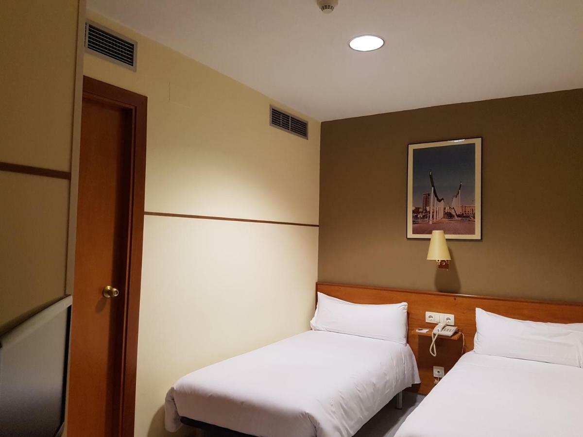 El Jardi Hotel Barcelona Bagian luar foto