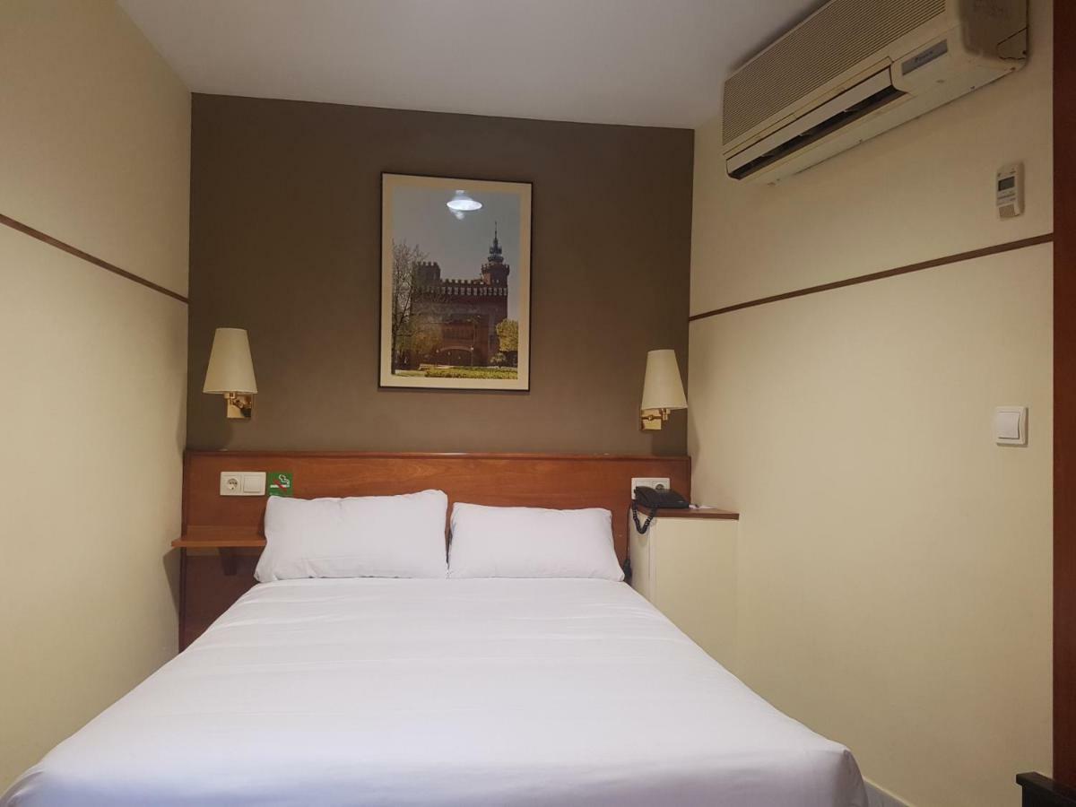 El Jardi Hotel Barcelona Bagian luar foto