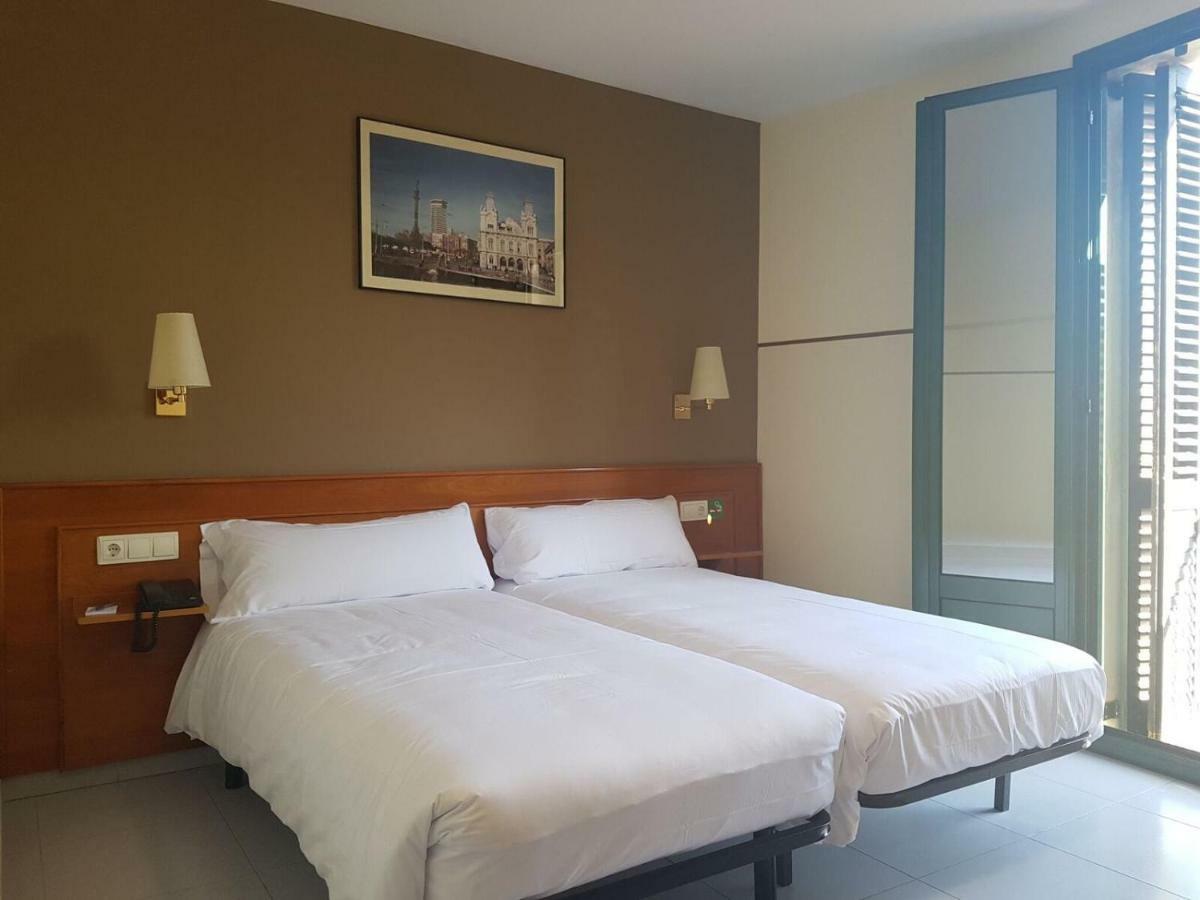 El Jardi Hotel Barcelona Bagian luar foto